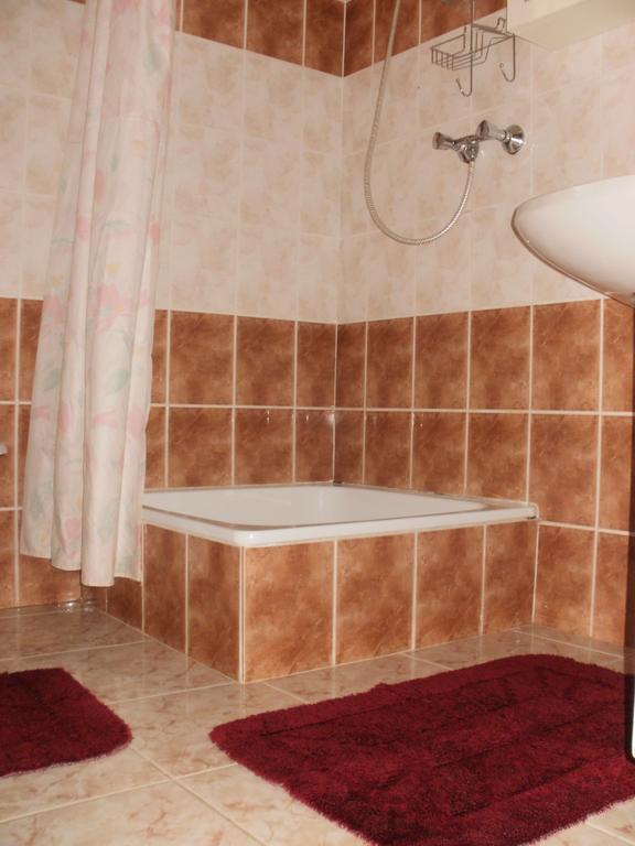 Bodzavirag Apartman Залакарос Екстериор снимка