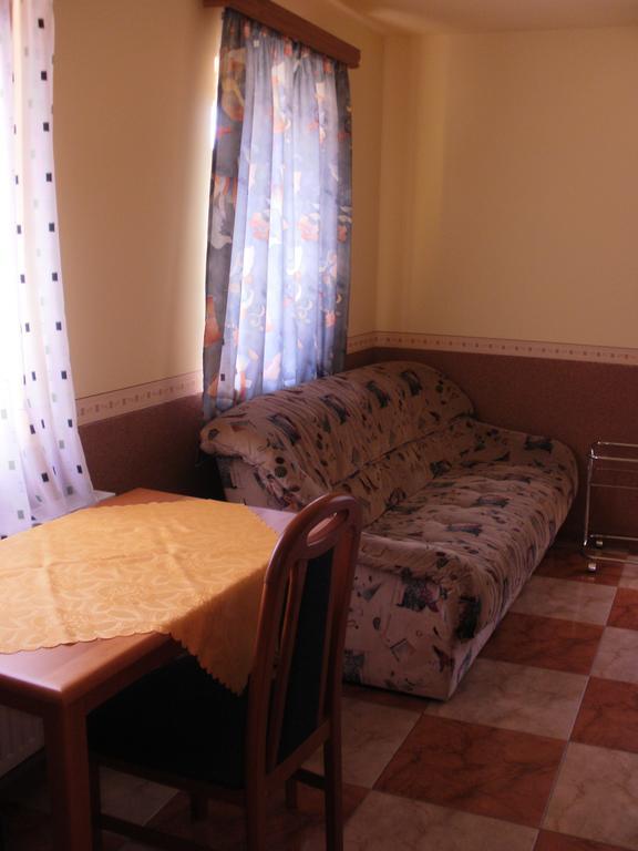 Bodzavirag Apartman Залакарос Екстериор снимка