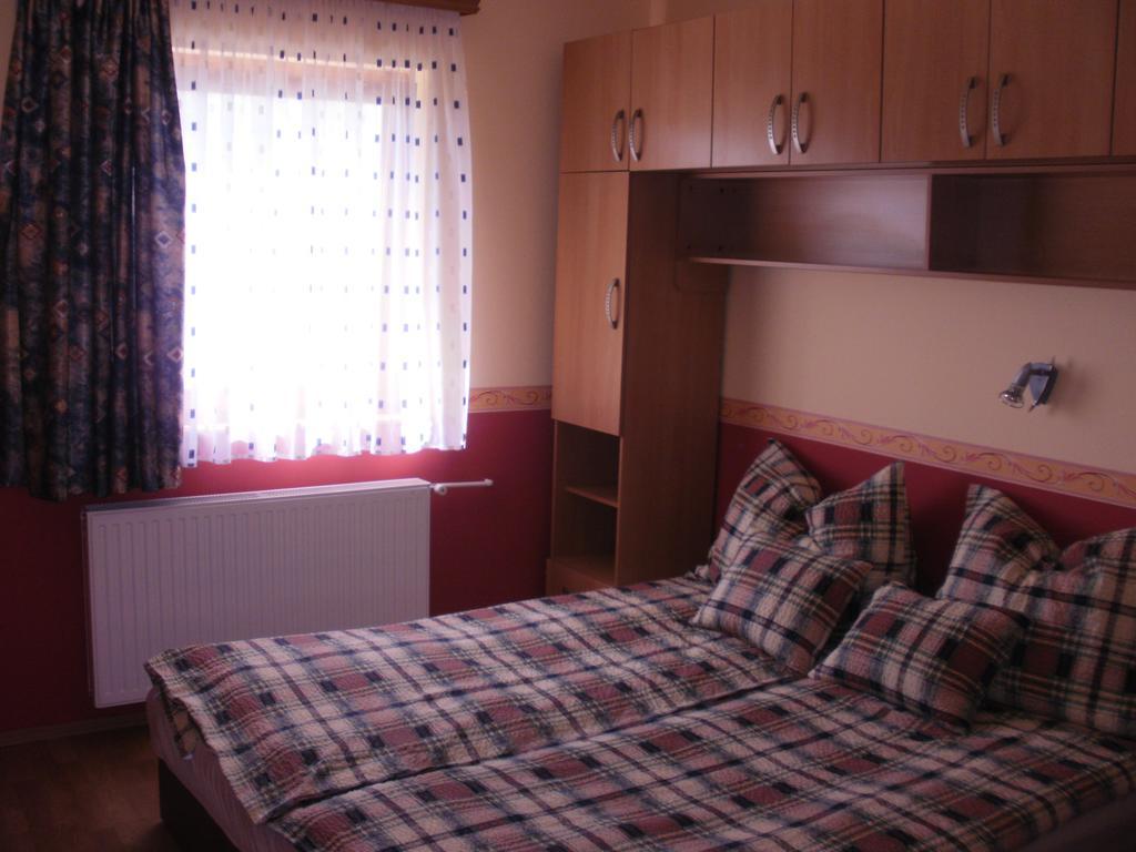 Bodzavirag Apartman Залакарос Екстериор снимка